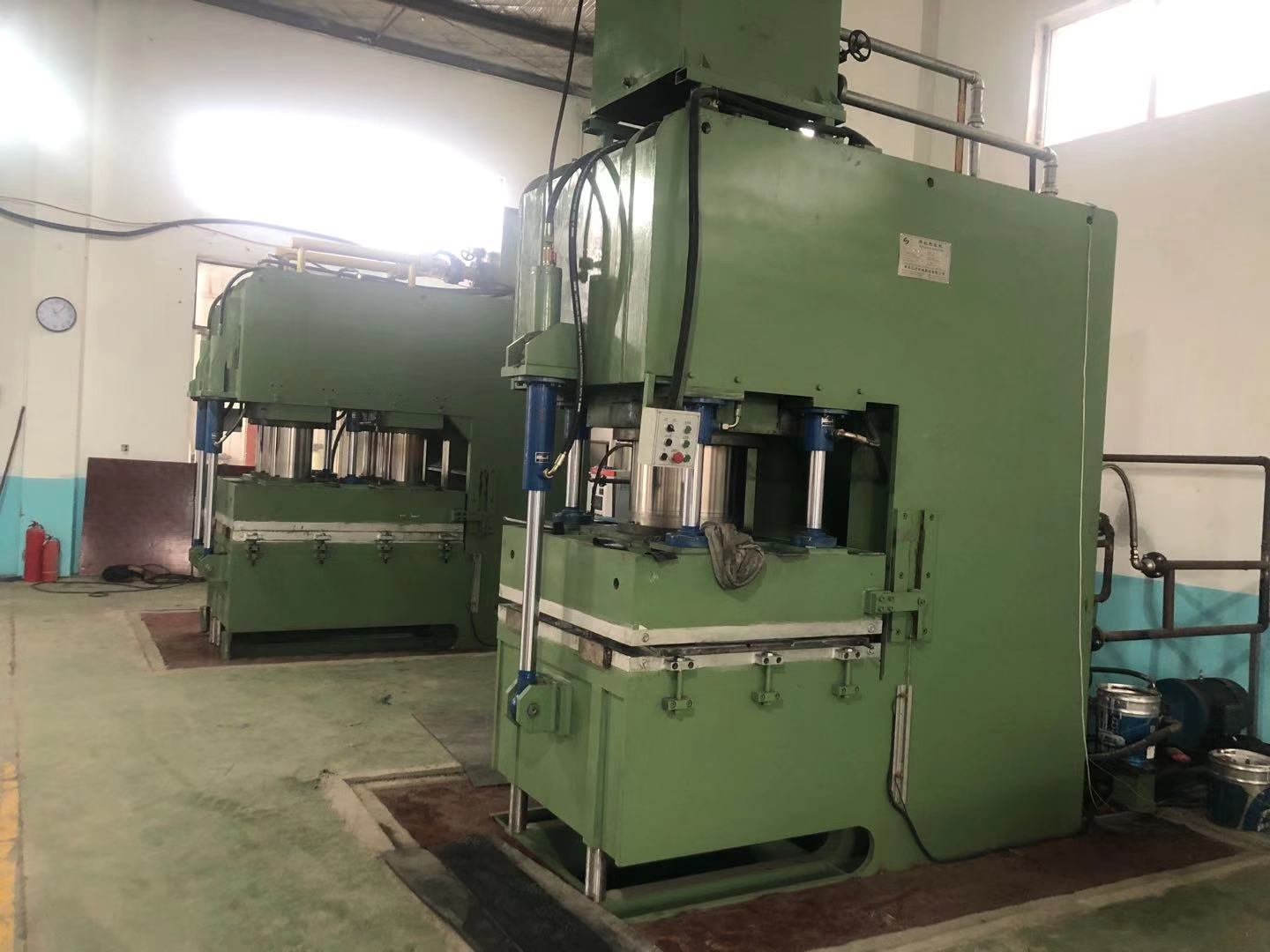 撸撸社下载安装顎式硫化機