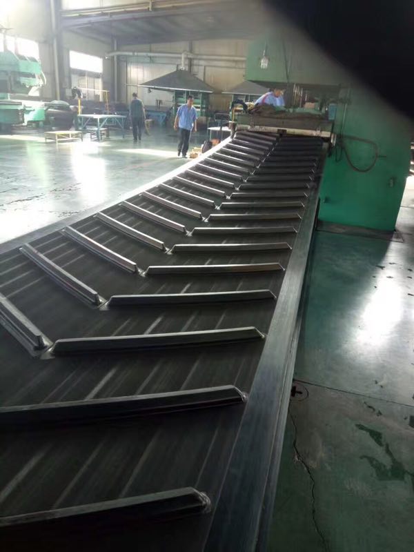 撸撸社软件下载免费版原料車間